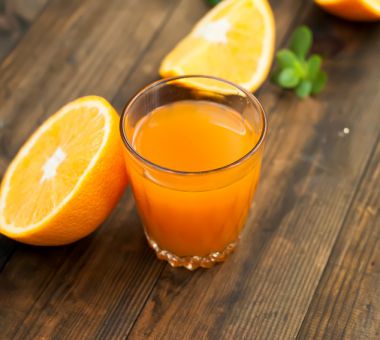 Apelsinjuice med nypon